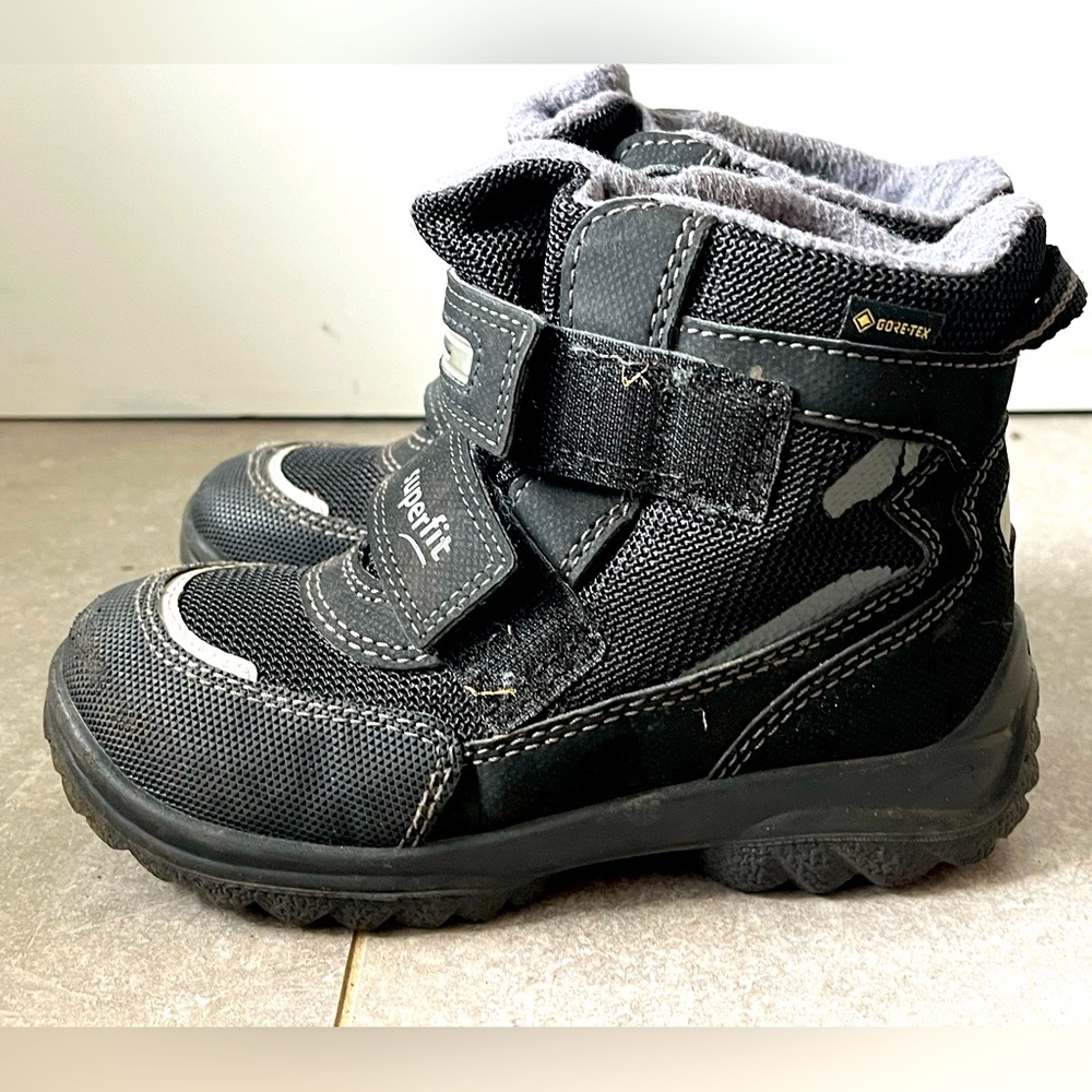 Superfit winter boots , size 28 EUR, very good condition,